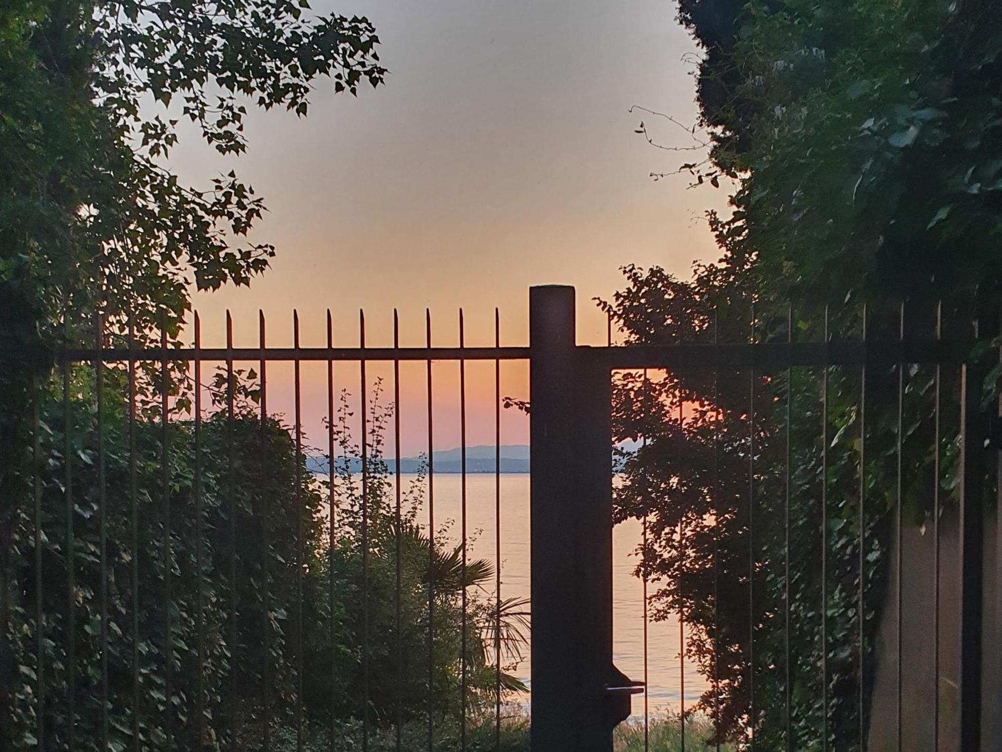 Molo - Residenza Con Accesso Diretto Al Lago Lazise Exterior foto